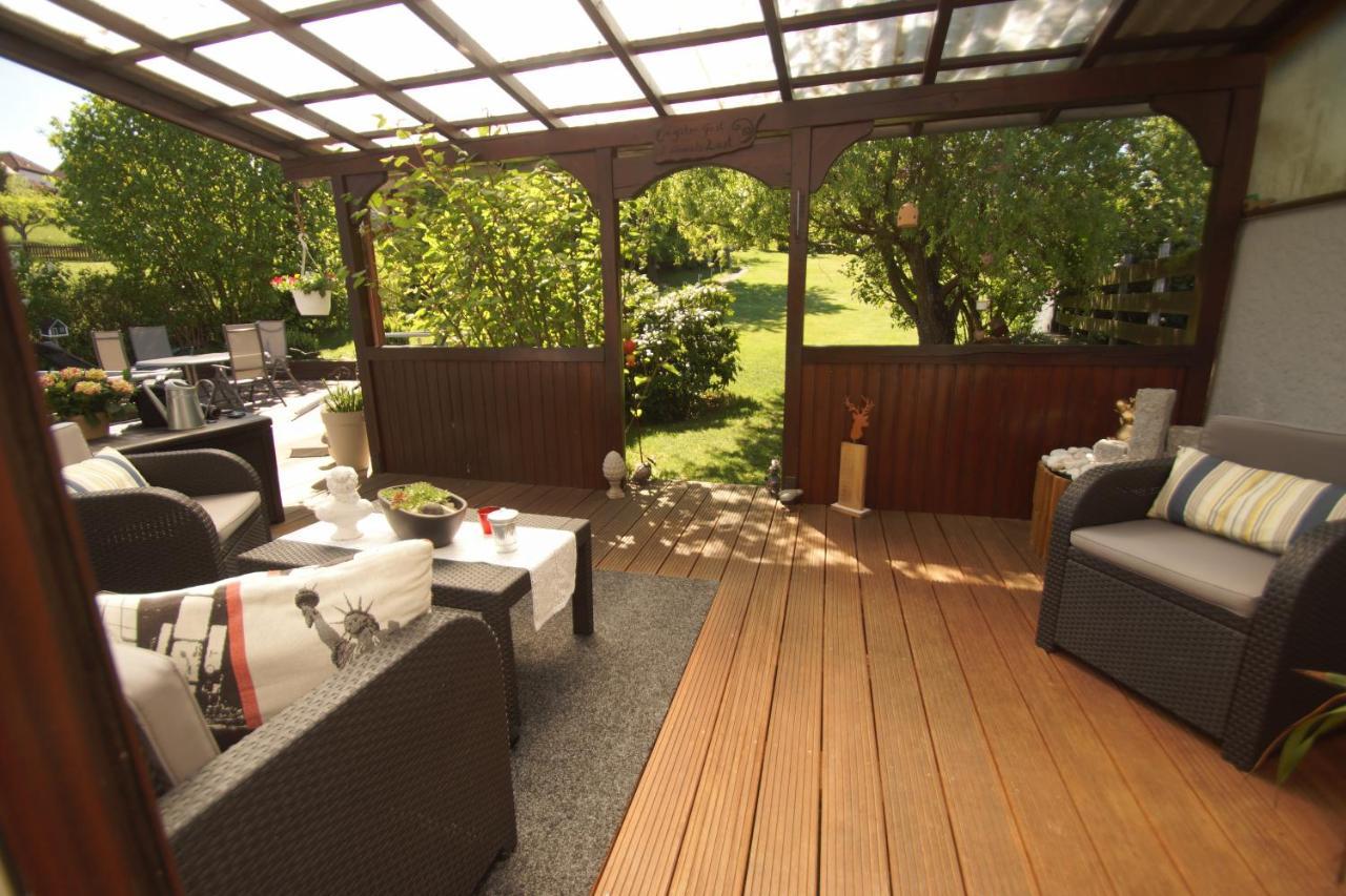Gaestehaus Koehler Waldsolms ภายนอก รูปภาพ