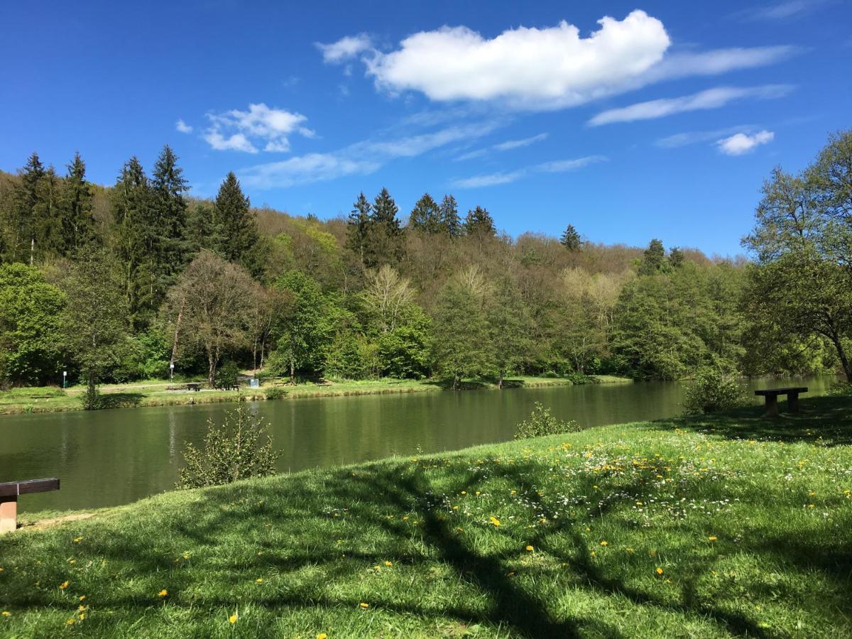 Gaestehaus Koehler Waldsolms ภายนอก รูปภาพ