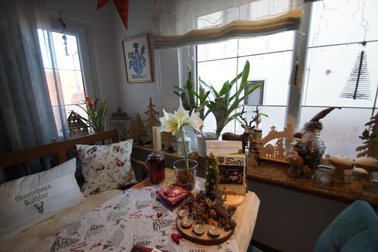 Gaestehaus Koehler Waldsolms ภายนอก รูปภาพ