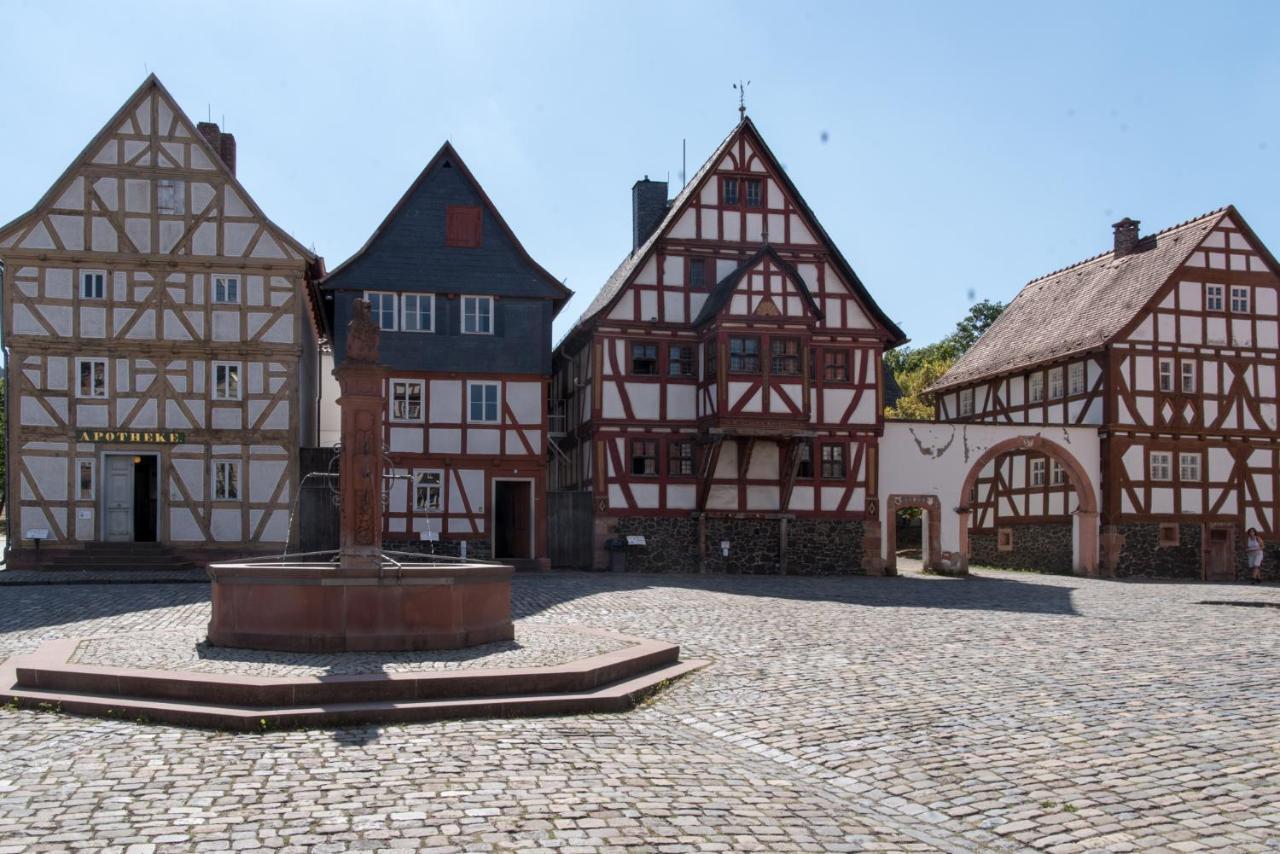 Gaestehaus Koehler Waldsolms ภายนอก รูปภาพ
