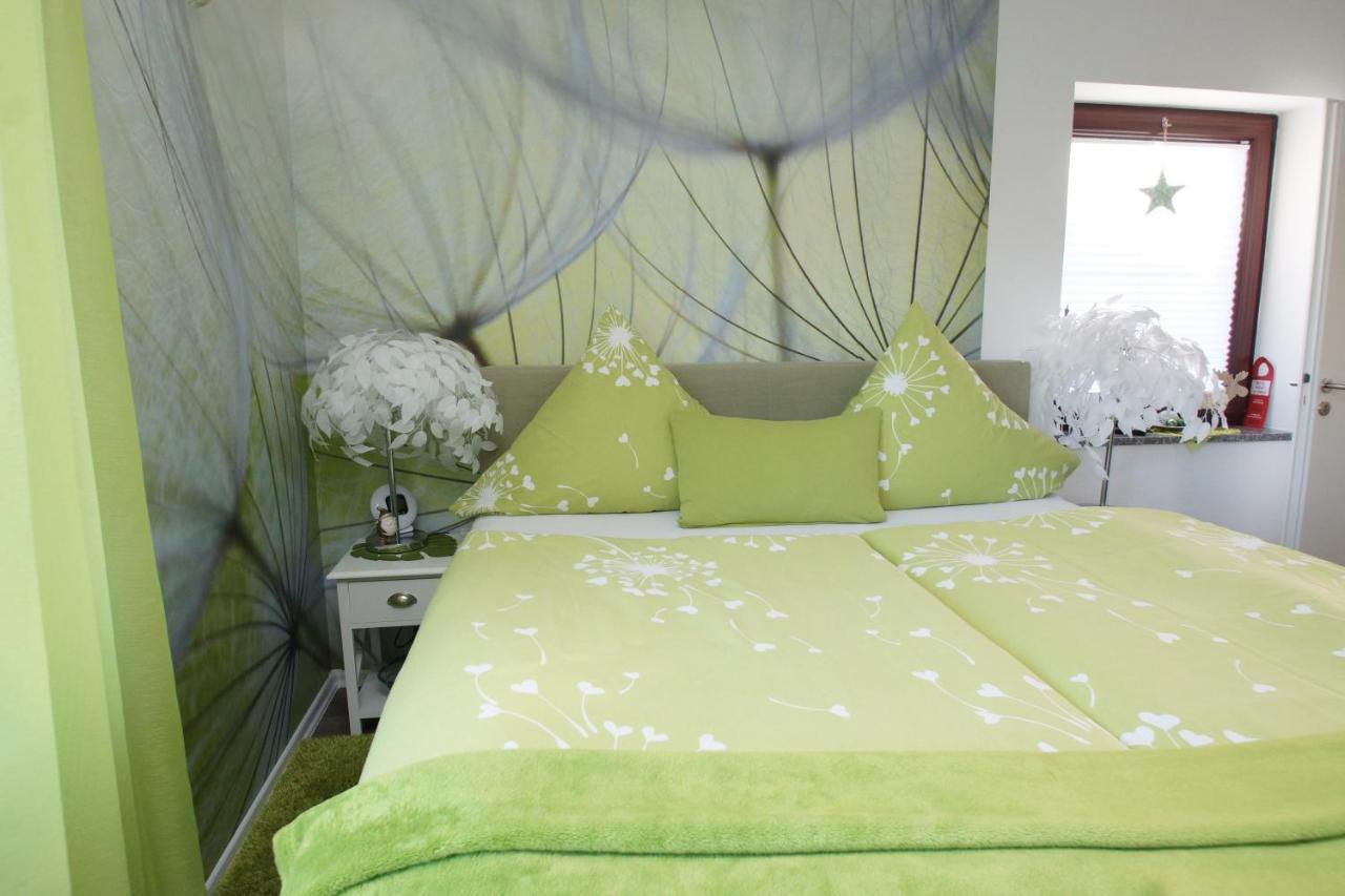 Gaestehaus Koehler Waldsolms ภายนอก รูปภาพ