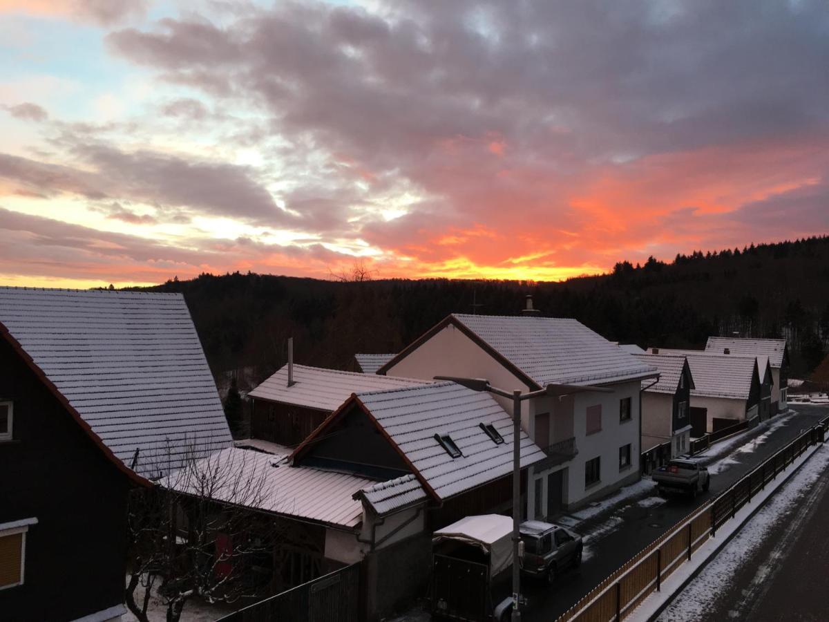 Gaestehaus Koehler Waldsolms ภายนอก รูปภาพ