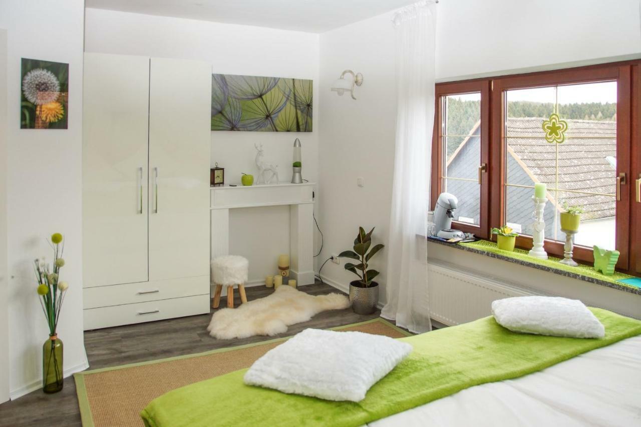 Gaestehaus Koehler Waldsolms ภายนอก รูปภาพ