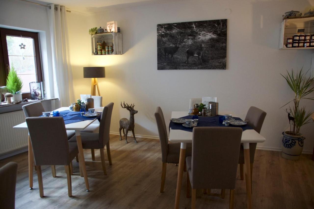 Gaestehaus Koehler Waldsolms ภายนอก รูปภาพ